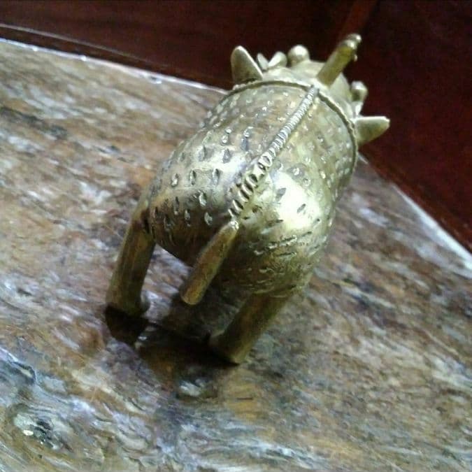 アフリカ　トーゴ共和国　新品　ハンドメイド真鍮　アニマル　サイ