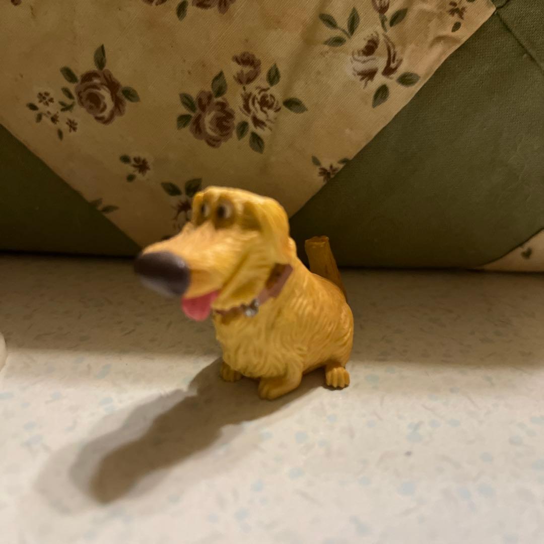 カールじいさんの空とぶ家カール・フレドリクセン・ラッセル・ダグ フィギュアセット