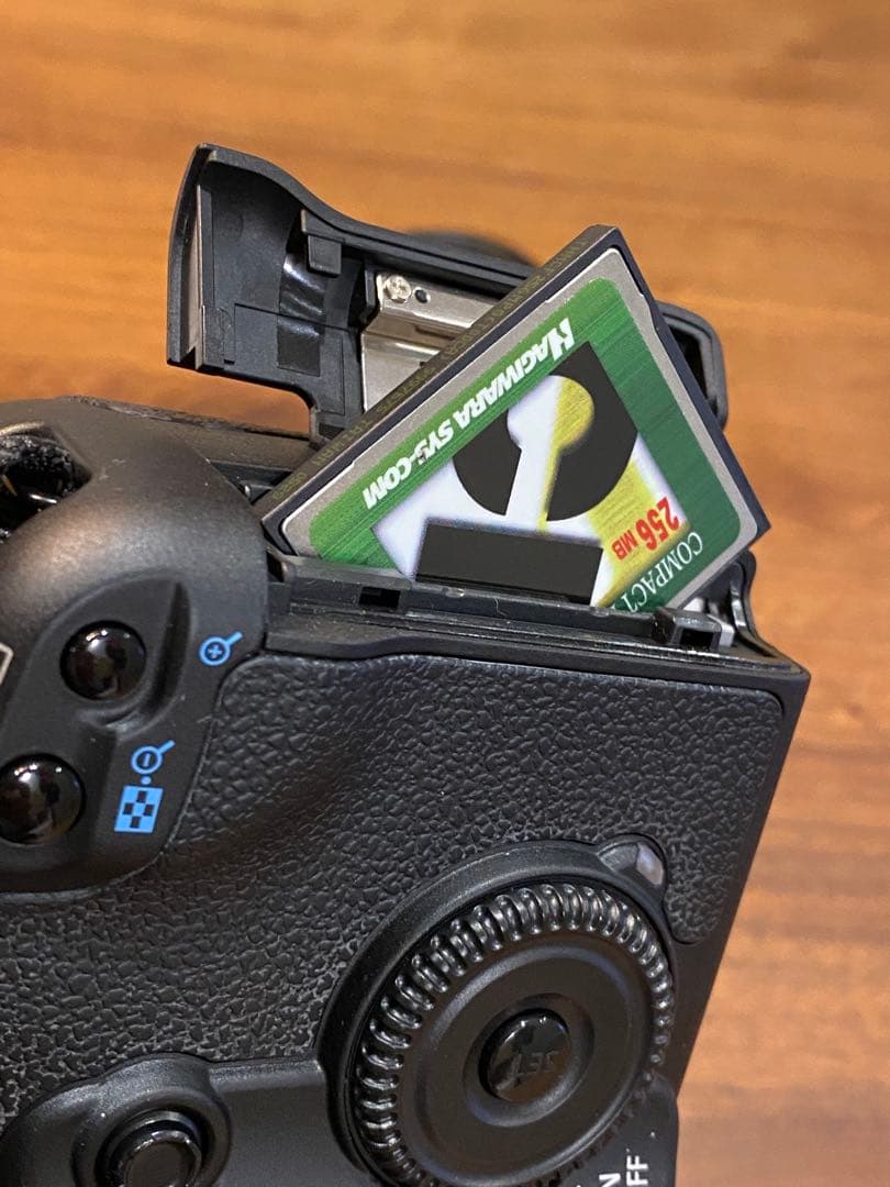 Canon EOS 30D デジタル一眼レフカメラ　比較的綺麗　動作品