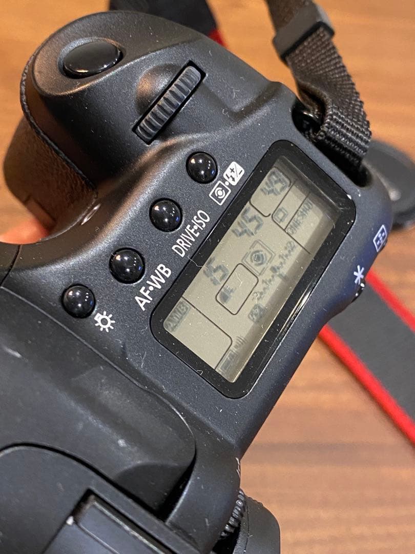 Canon EOS 30D デジタル一眼レフカメラ　比較的綺麗　動作品