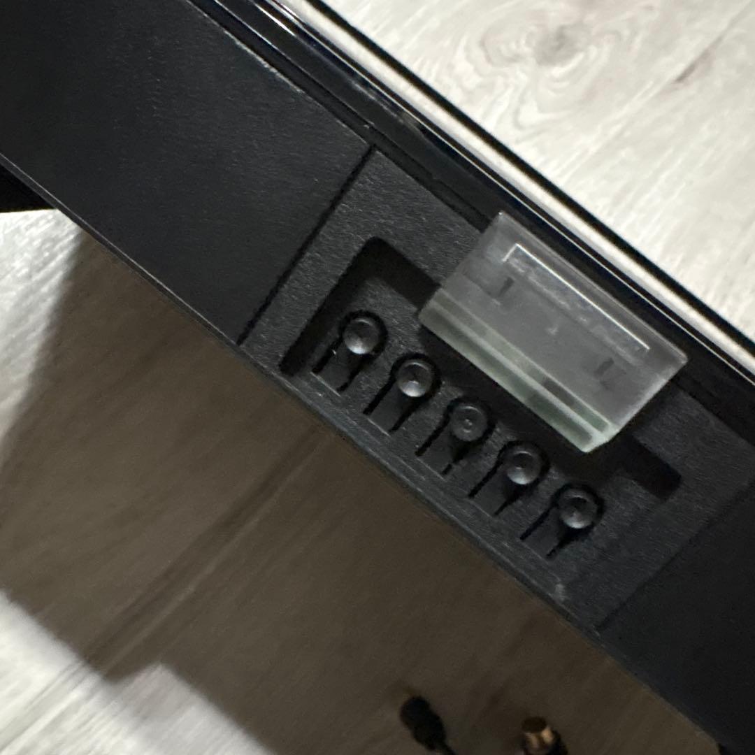 Qriom24型Vハイビジョン液晶テレビQRC-24W2K