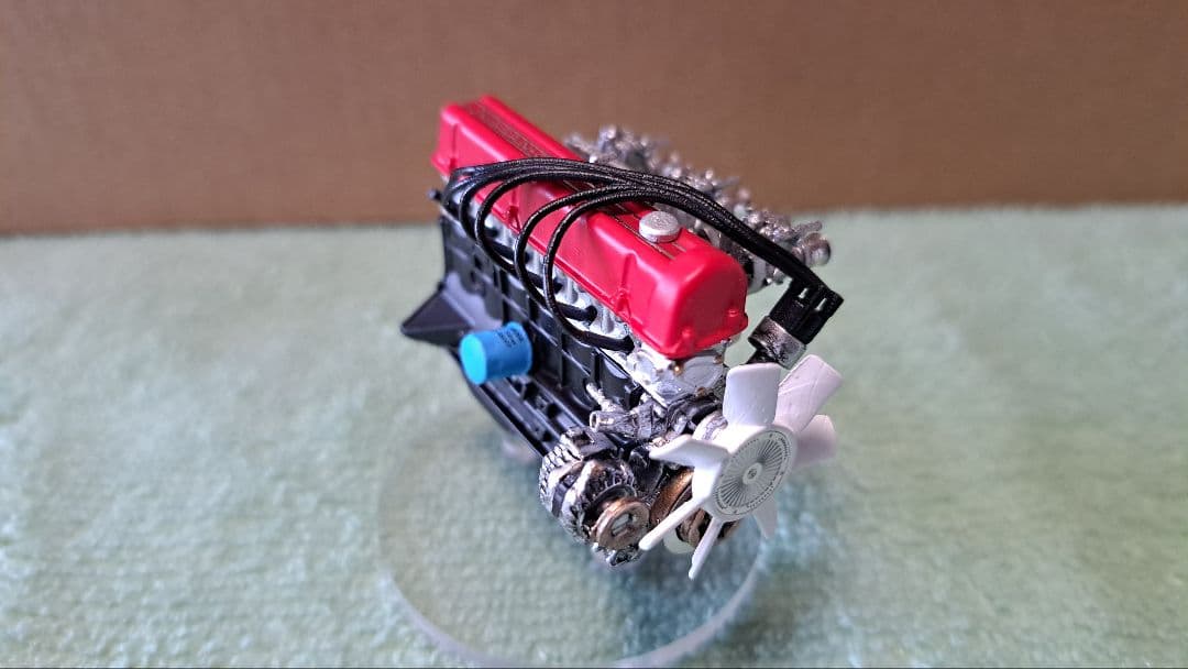 SKYLINE JAPAN 2000GTES 1/18 ミニカー エンジン付き