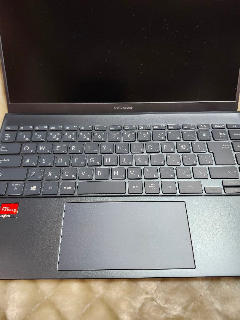 【売り切り】ASUS ZenBook 14インチ UM425IA 外装傷なし