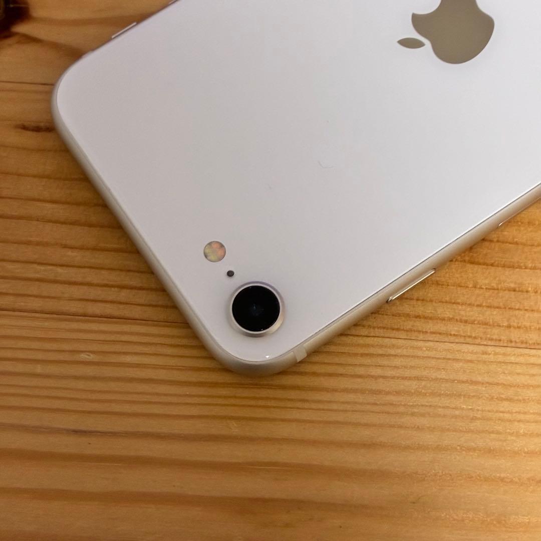 yy17280D バッテリー新品　iPhoneSE第3世代64GB S