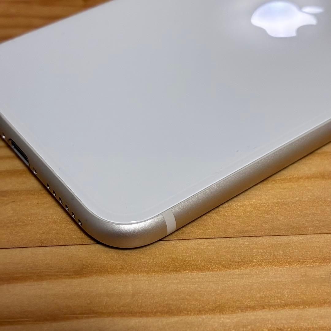 yy17280D バッテリー新品　iPhoneSE第3世代64GB S