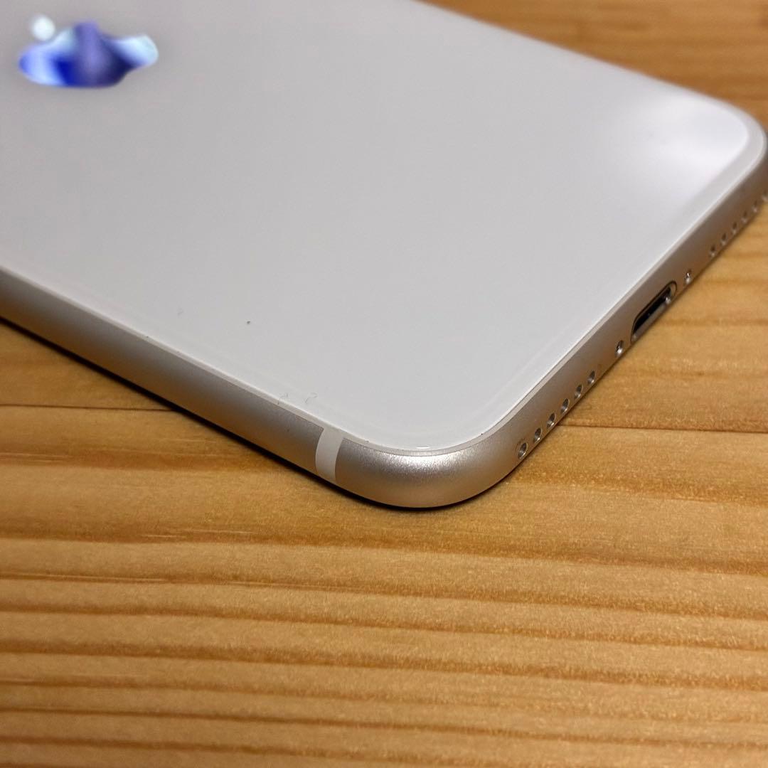 yy17280D バッテリー新品　iPhoneSE第3世代64GB S