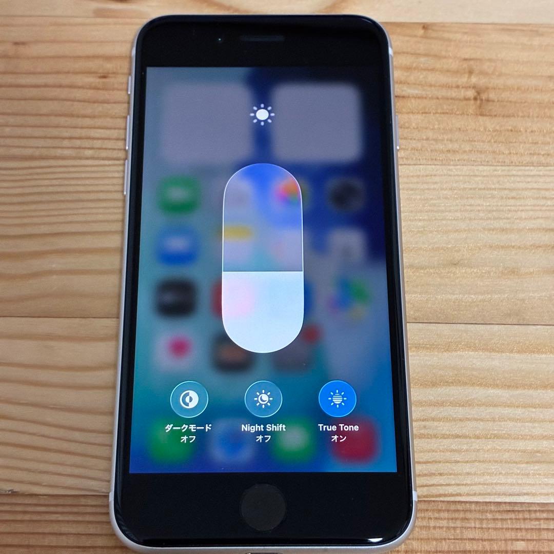 yy17280D バッテリー新品　iPhoneSE第3世代64GB S