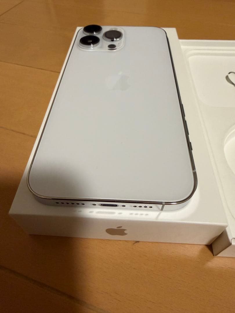 iPhone14promax シルバー　256gb SIMフリー