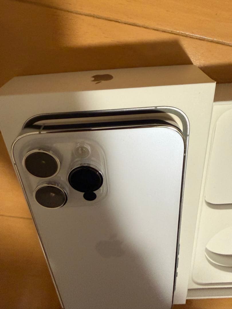 iPhone14promax シルバー　256gb SIMフリー