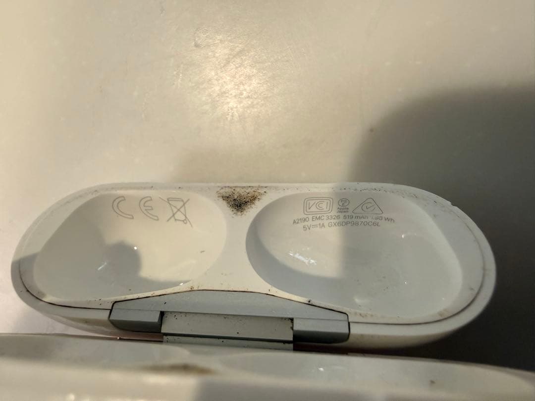 AirPods Pro 充電ケース2つ付き