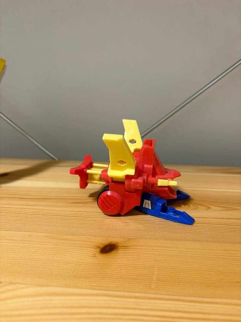 ビーダマン2体＋胴体パーツ1点