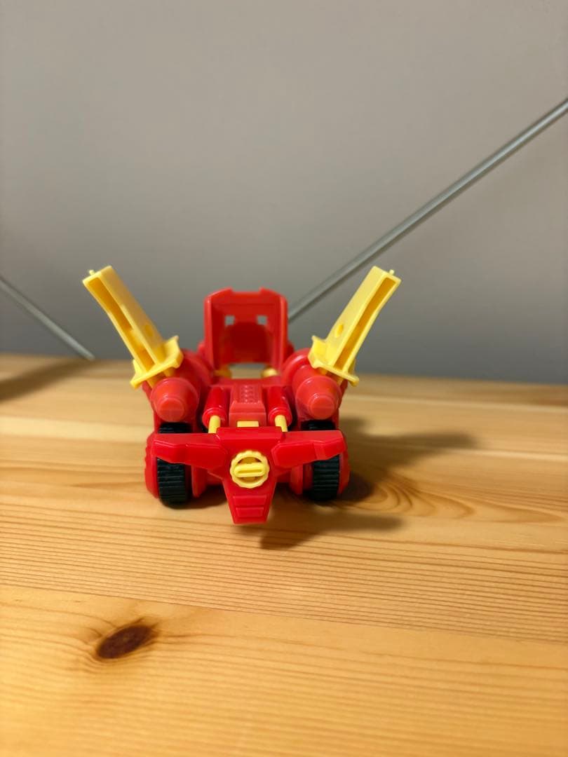 ビーダマン2体＋胴体パーツ1点