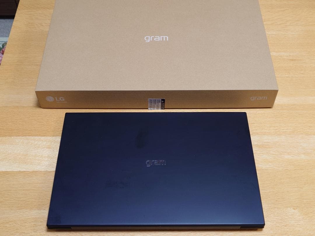 GeForce RTX 3050搭載 LG gram 17Z90R-DA79J