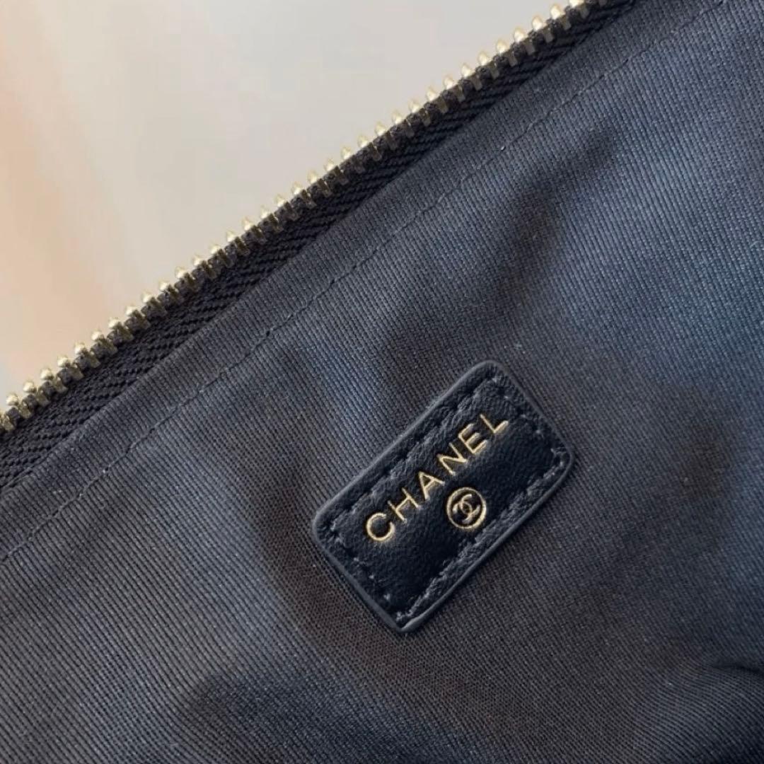 [新品]CHANELシャネル　メイクアップポーチノベルティ　翌日発送