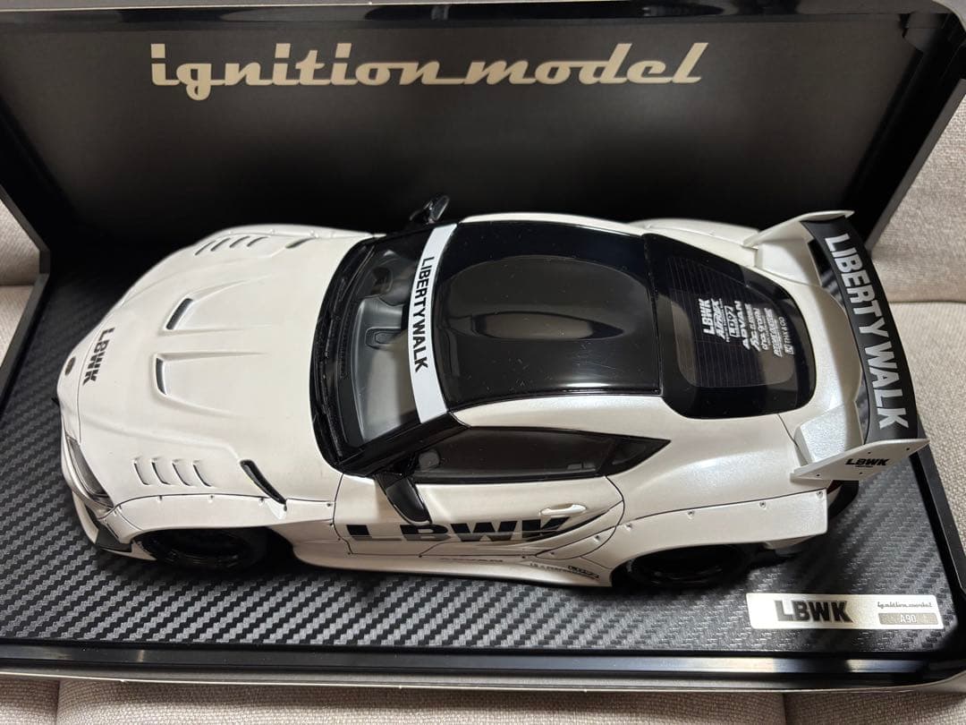 028 GRスープラ LBWK リバティウォーク仕様 1/18スケール ミニカー