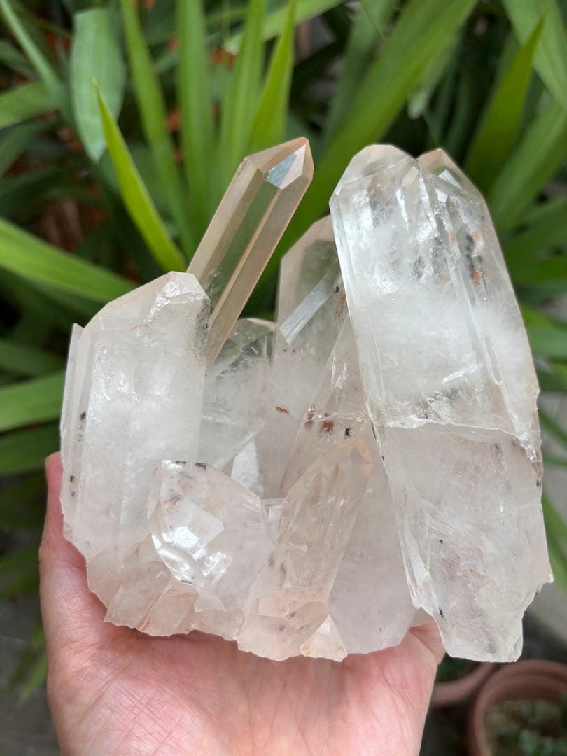 インド産ヒマラヤ水晶クラスター　ほんのりピンク　サマーセール