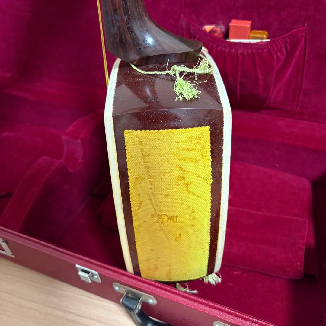 三味線 中棹　紫檀 丸打胴 和楽器　東さわり　ハードケース付き　付属品あり