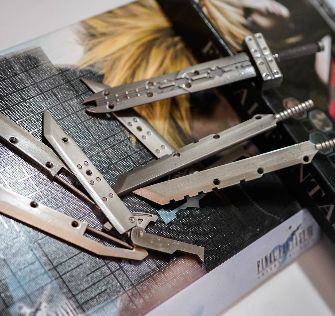 キーホルダー バスターソード FF7 クラウド 剣 刀 合体13cm【残3のみ】