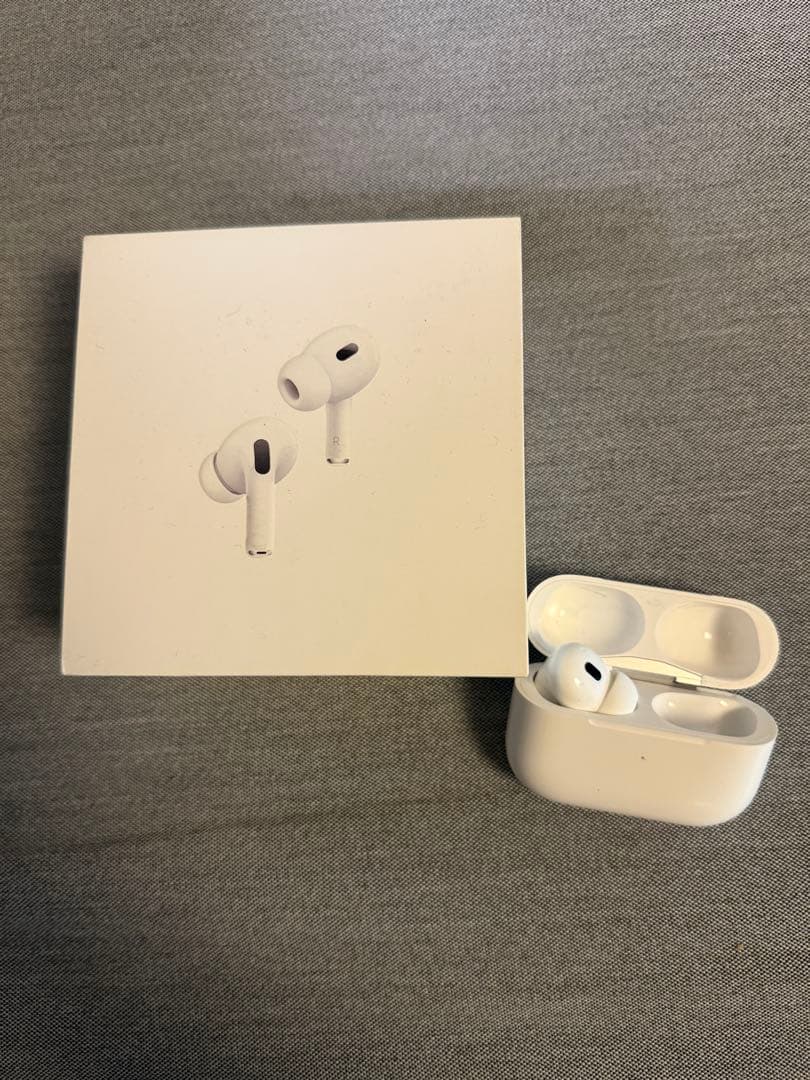 【左耳のみ】AirPods 第二世代ホワイト 充電ケース付き