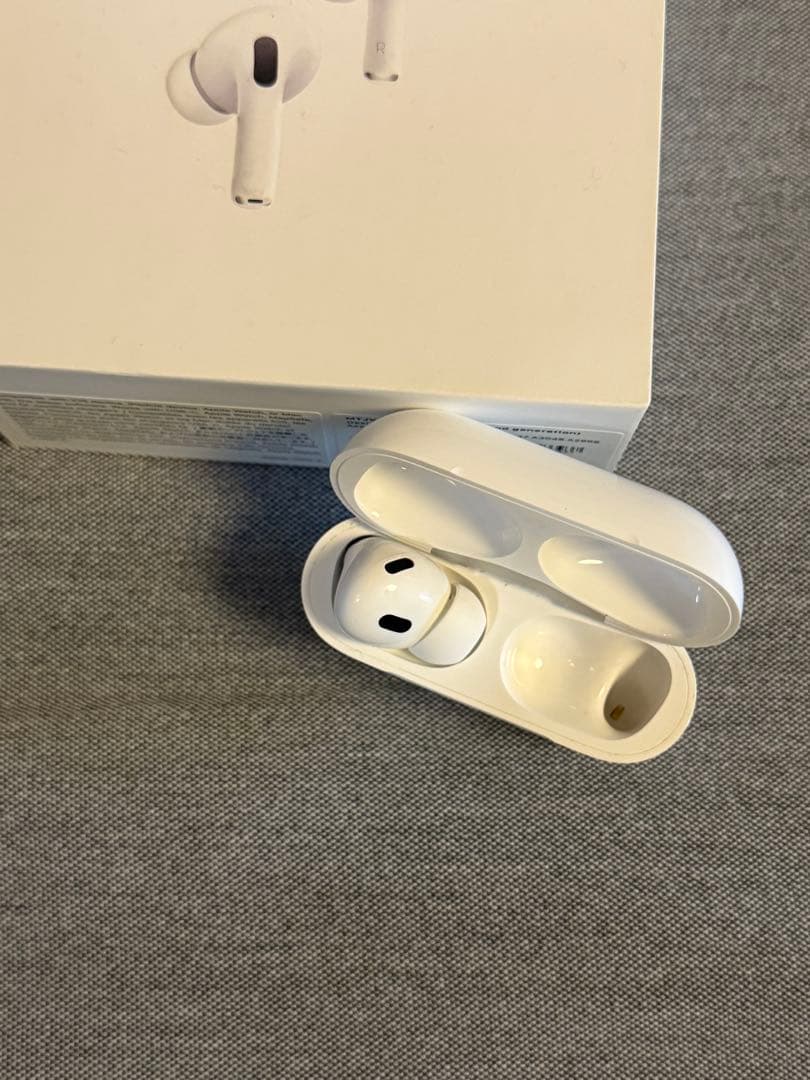 【左耳のみ】AirPods 第二世代ホワイト 充電ケース付き