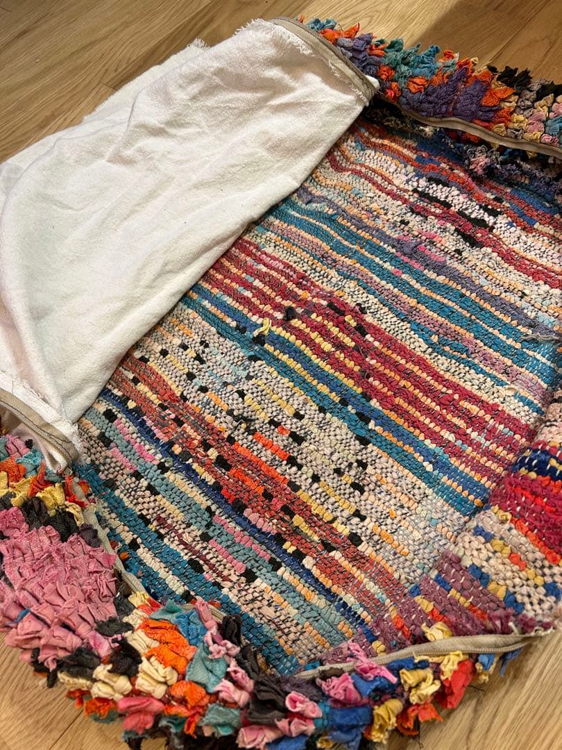 モロッコ　プフ　pouf アジラル　オットマン クッション　ラグ