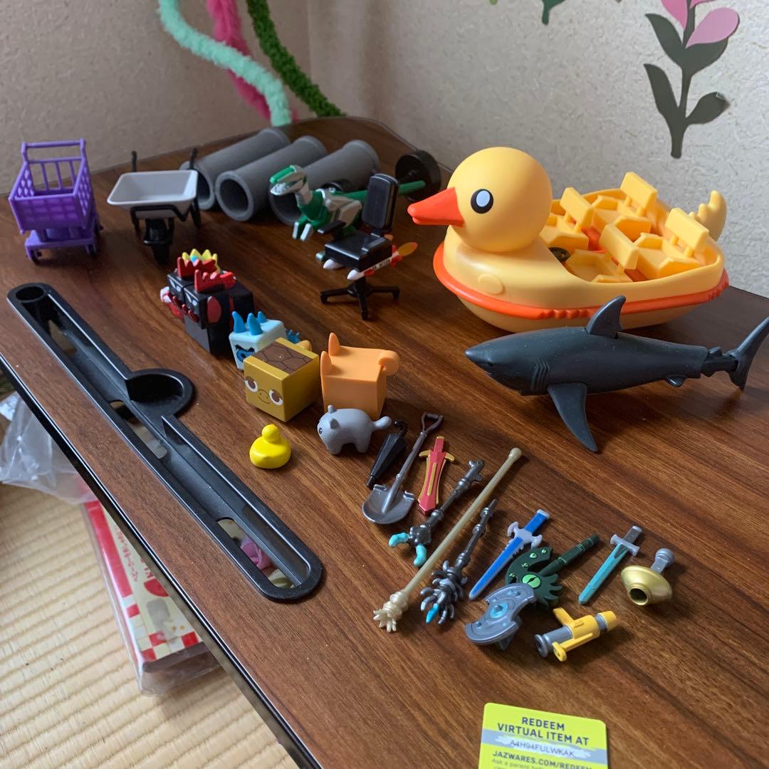 ROBLOX フィギュア 収納ケース付き 56体セット+accessories