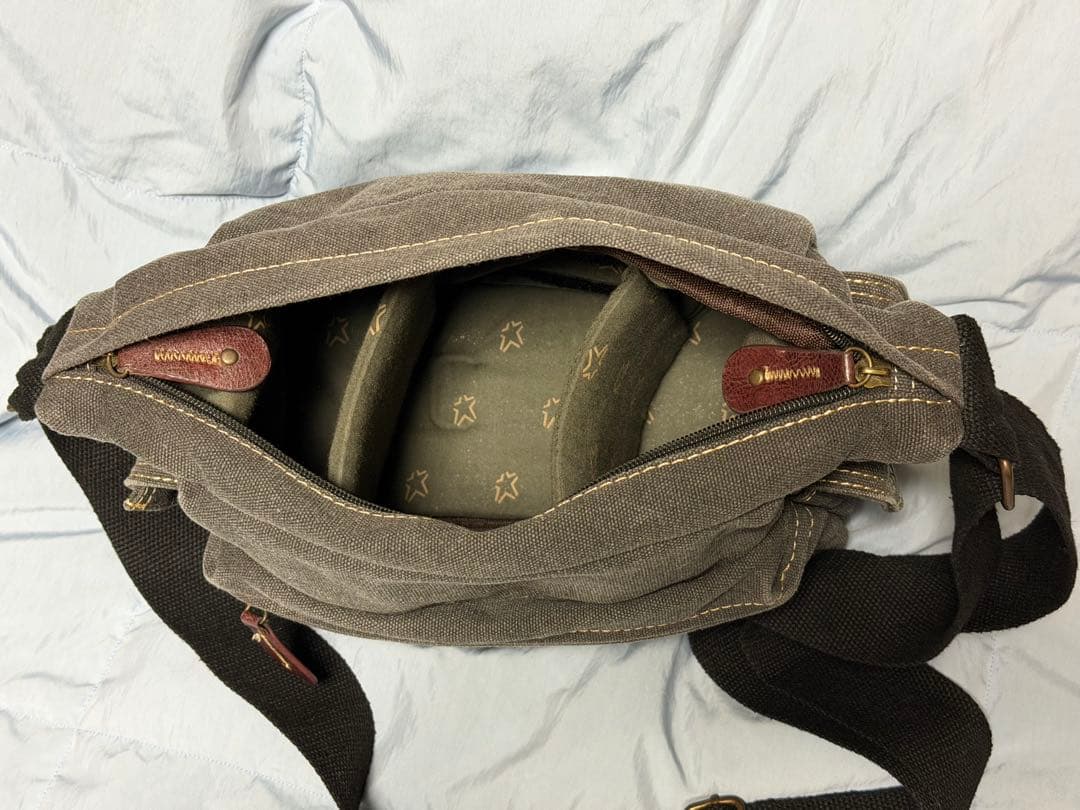 【値下げ中】Canon EOS Kiss M レンズキット