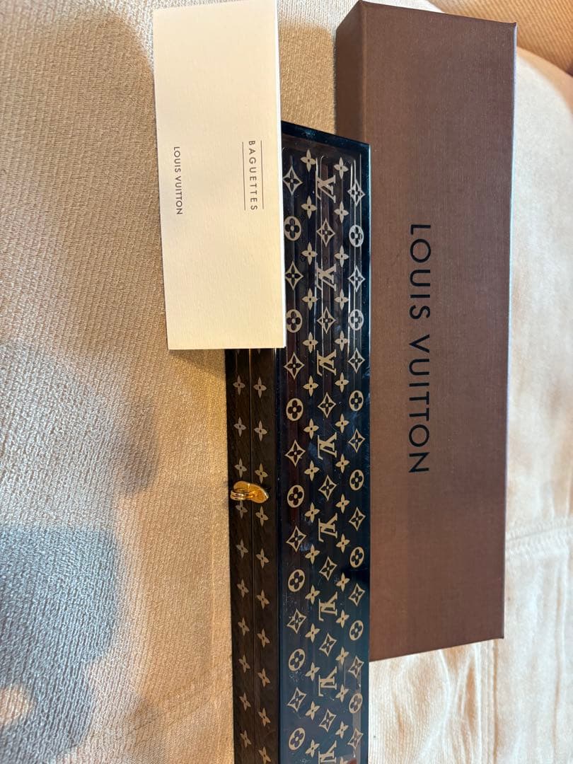 ルイ ヴィトン 箸セット25周年記念 限定モノグラム ウッド VIP箱付き