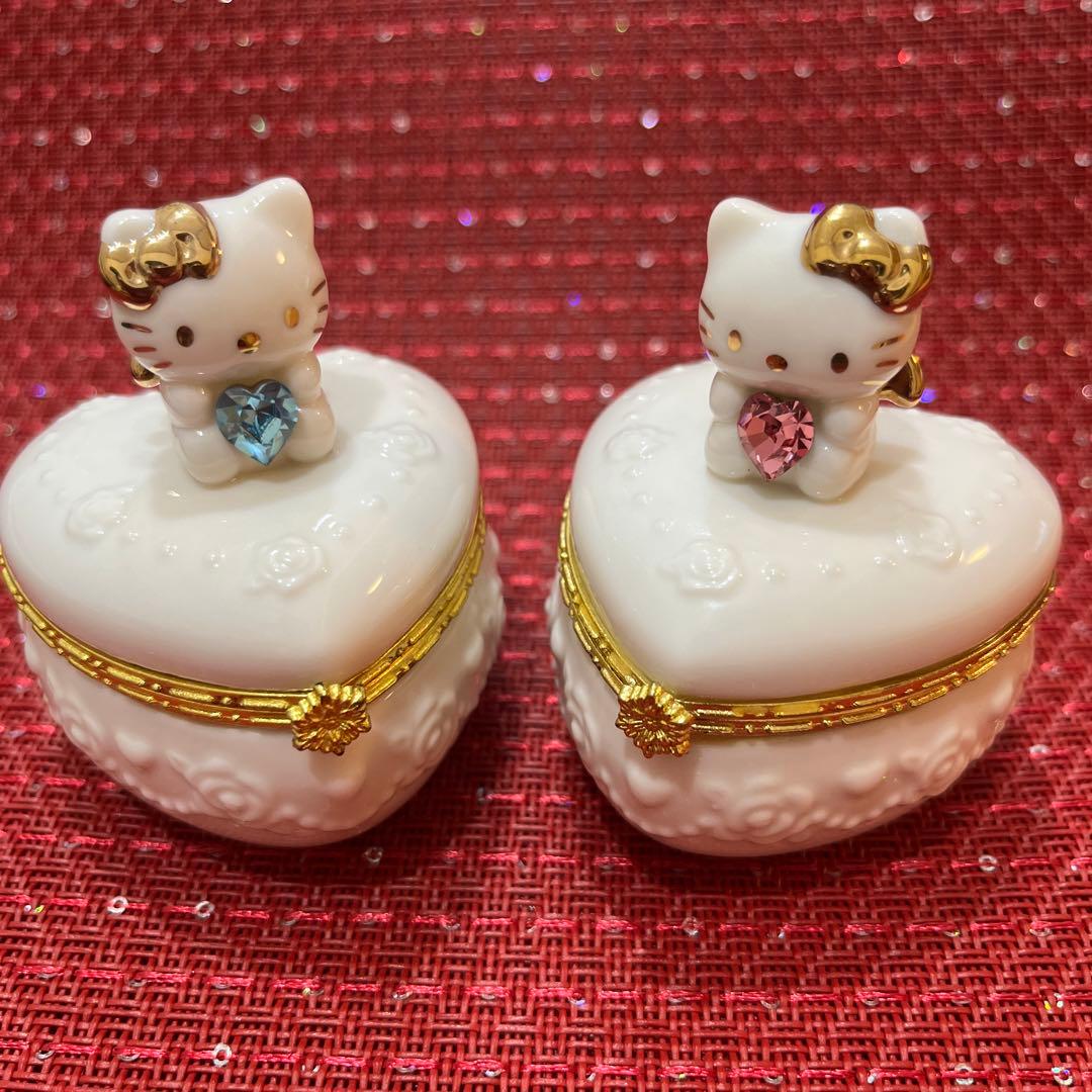 キティ＆ミミィ姉妹のジュエリーケース