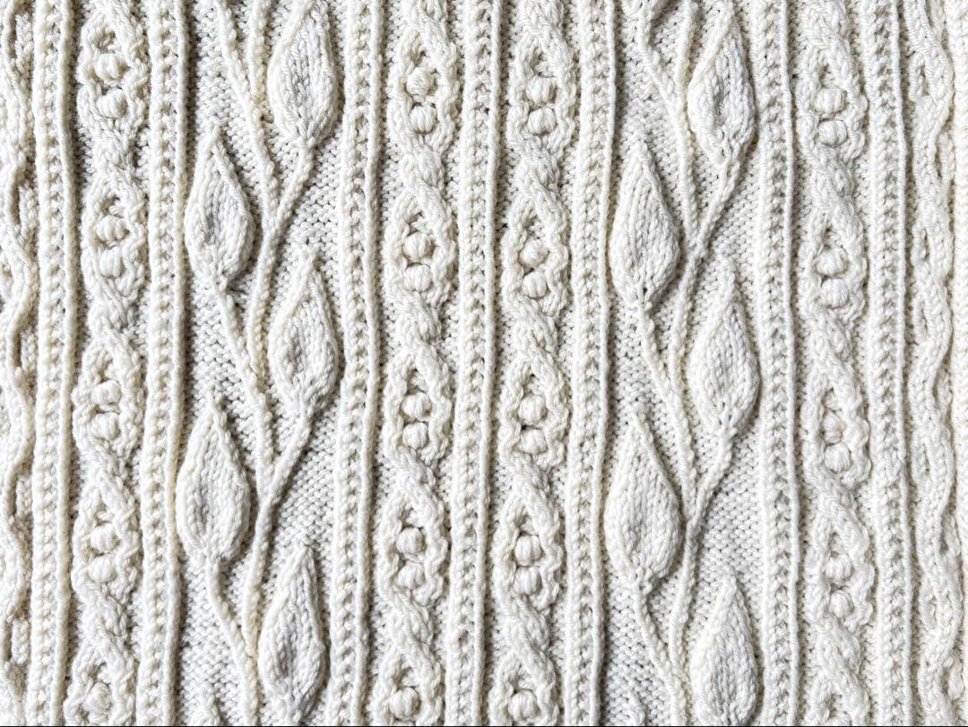 クリーム色 ケーブル編み ブランケット 約160cm x 50cm ストール