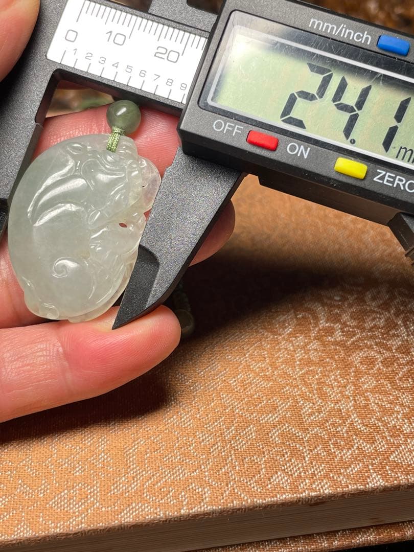 翡翠 貔貅開運ペンダント　ネックレス 翡翠 動物彫刻ペンダント ネックレス