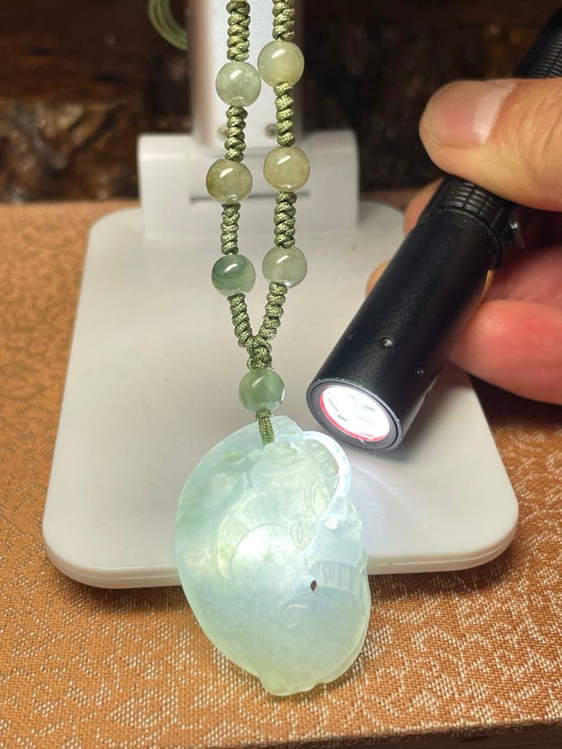 翡翠 貔貅開運ペンダント　ネックレス 翡翠 動物彫刻ペンダント ネックレス
