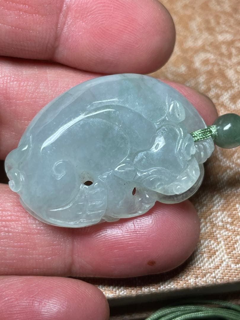 翡翠 貔貅開運ペンダント　ネックレス 翡翠 動物彫刻ペンダント ネックレス