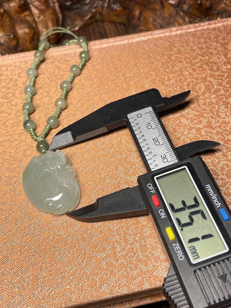 翡翠 貔貅開運ペンダント　ネックレス 翡翠 動物彫刻ペンダント ネックレス