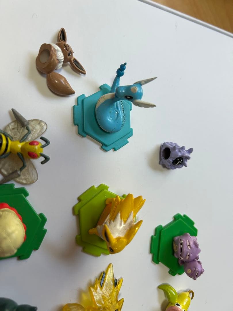 ポケモン ミニ　フィギュア　ガチャガチャ