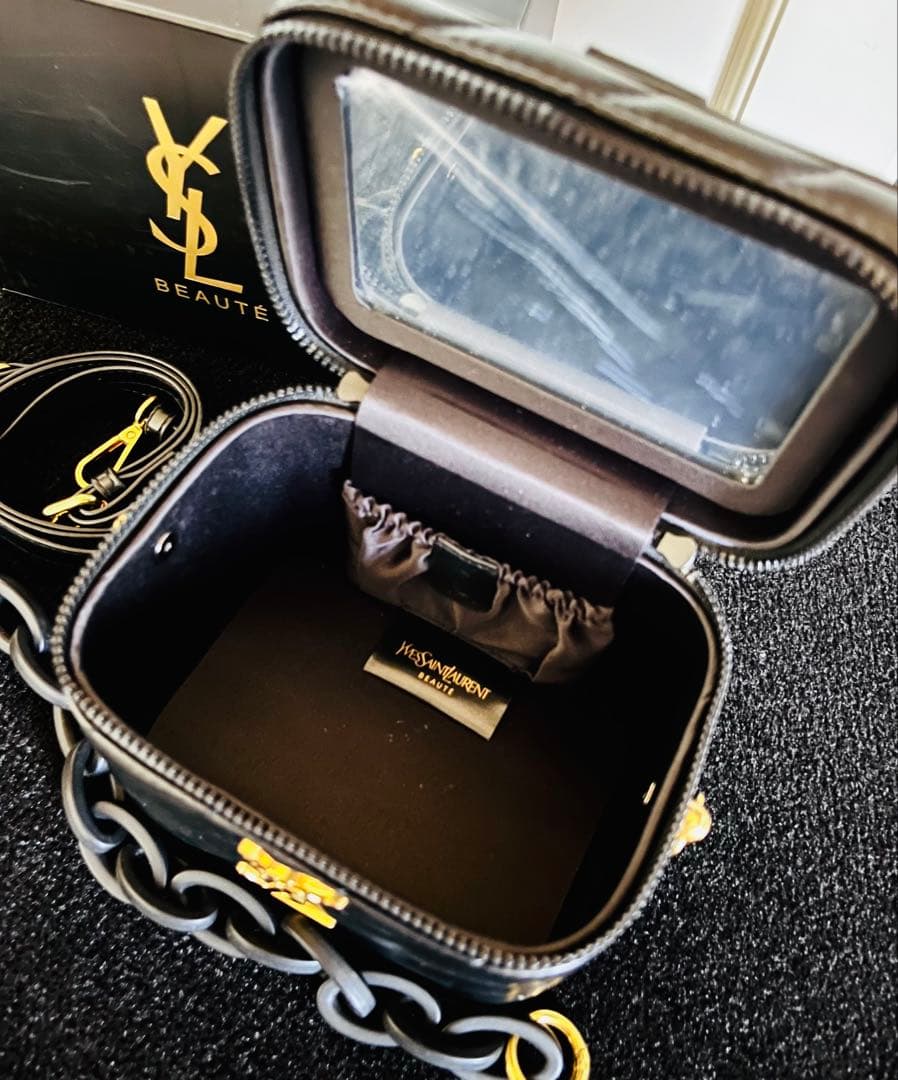 【新品】非売品 Yves Saint Laurent ブラックショルダーバッグ