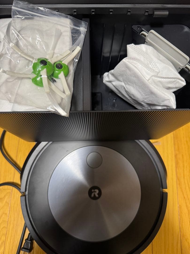 iRobot Roomba j7+ ロボット掃除機