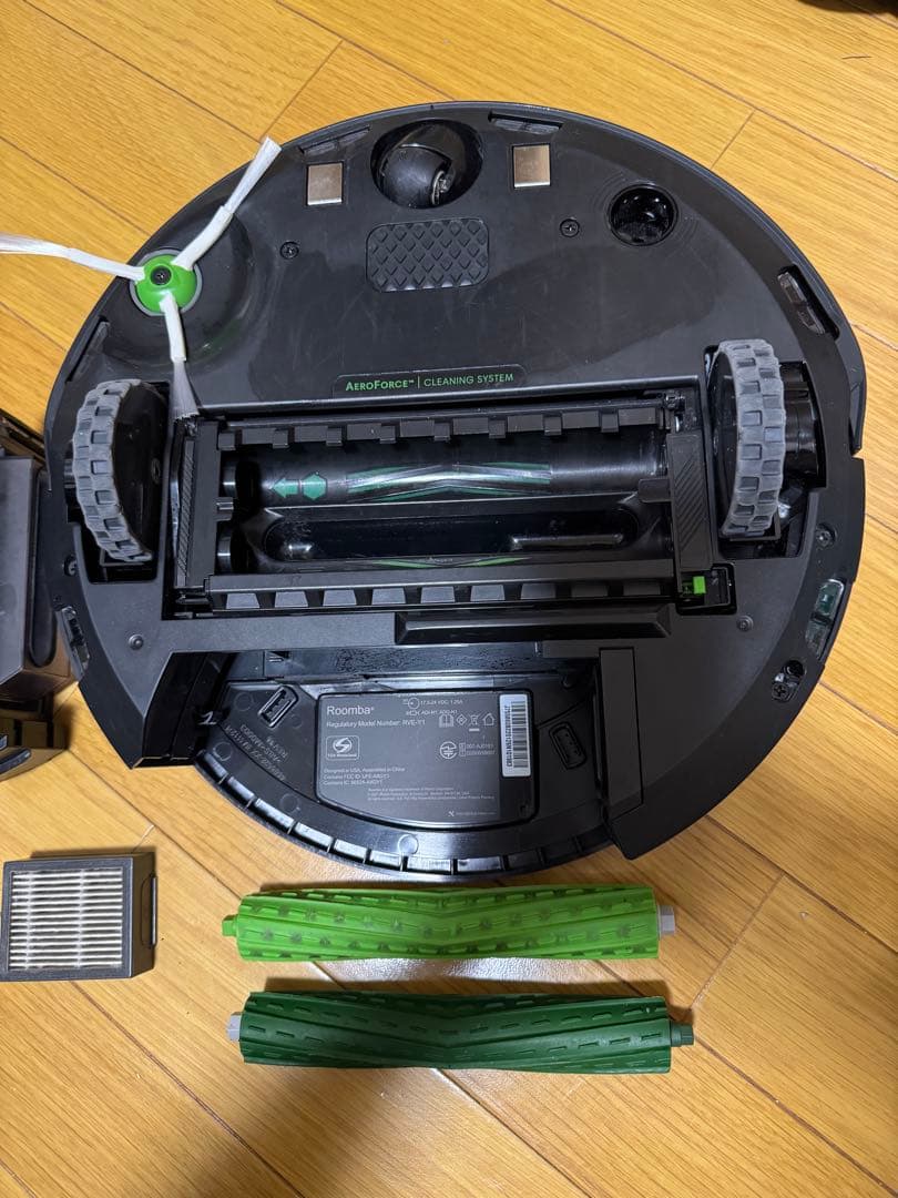 iRobot Roomba j7+ ロボット掃除機