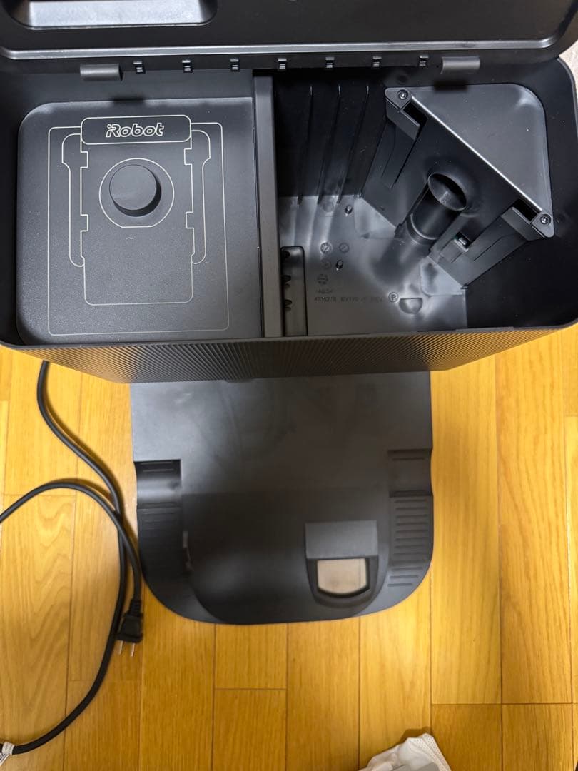 iRobot Roomba j7+ ロボット掃除機