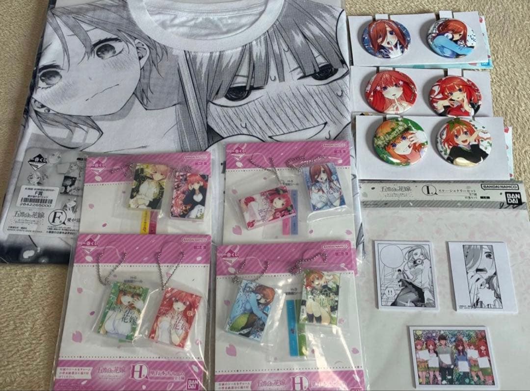 五等分の花嫁　1番くじ　中野四葉　中野二乃　バストアップアクリルボード　Tシャツ