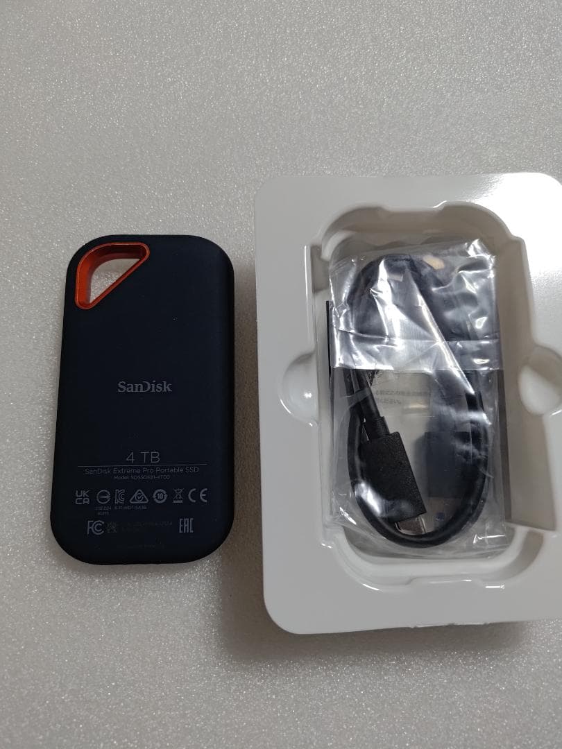 外付けハードディスク・ドライブ SanDisk SSD 4TB SDSSDE81-4T00-J25