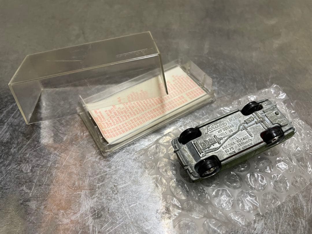 シュコーモデル　Schuco ミニカー　Opel Ascona Voyage