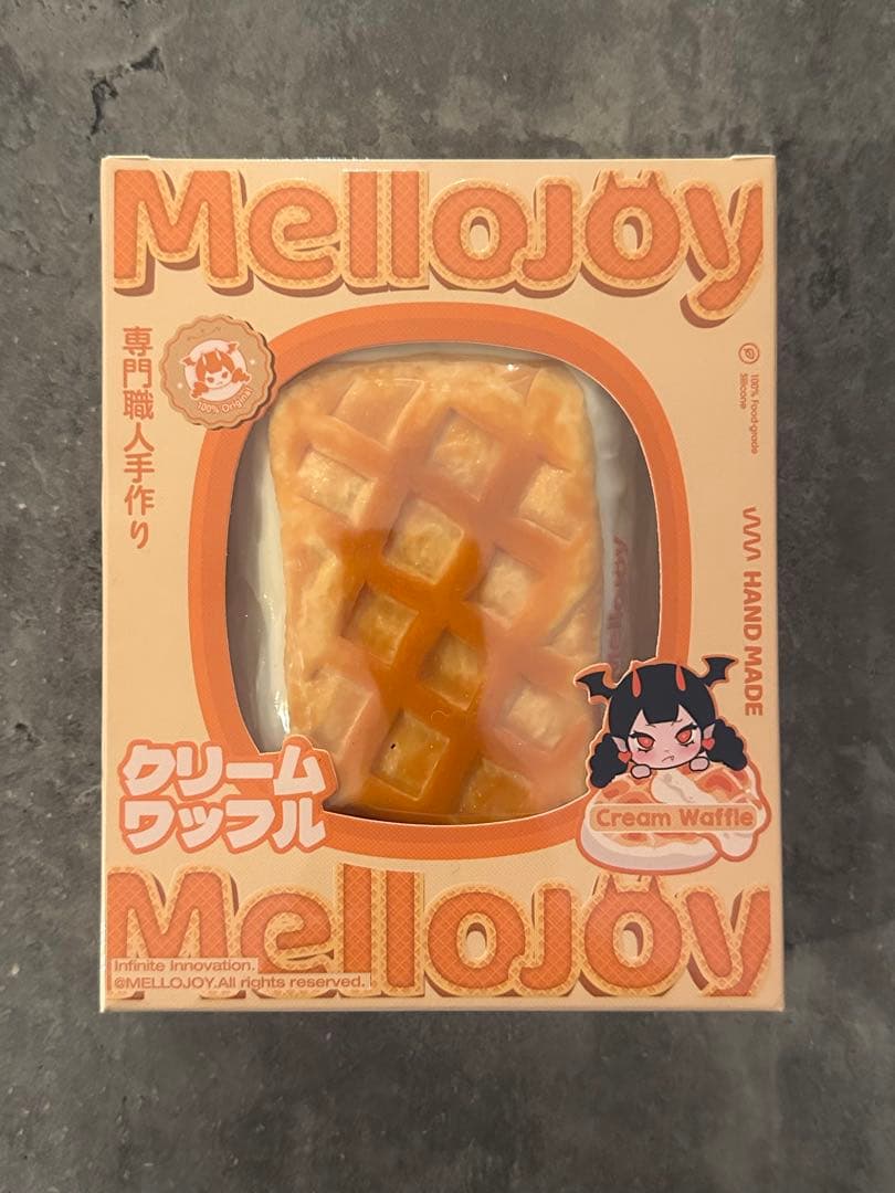 Mellojoy メロジョイ スクイーズ クリームワッフル スクエア さんかく