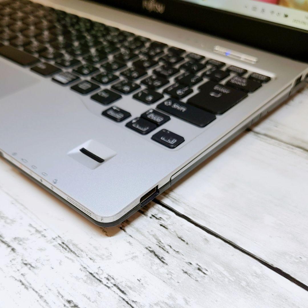 美品♡普段使い 小型ノートパソコン Corei5 SSD256GB メモリ8GB