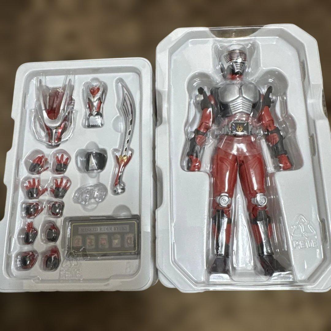 BANDAI SHFiguarts 仮面ライダー龍騎