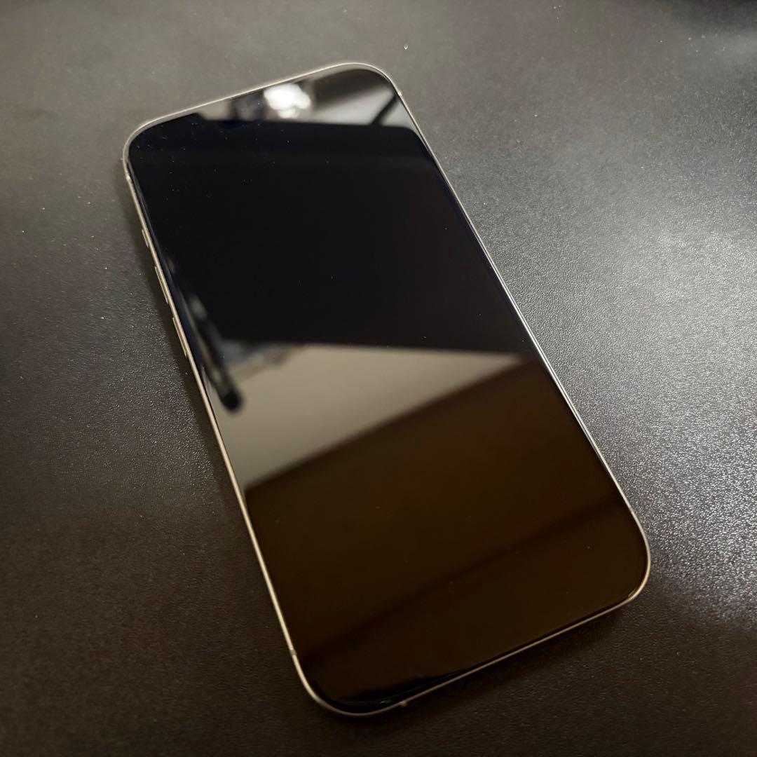 「ゆかりんご 」iPhone15pro ナチュラルチタニウム128GB