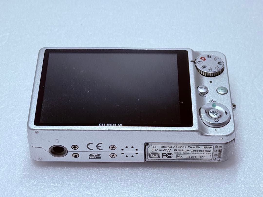 Fujifilm FinePix J150w コンパクトデジカメ