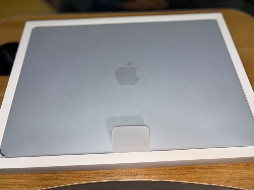 Apple MacBook air M4 スカイブルー本体 16G