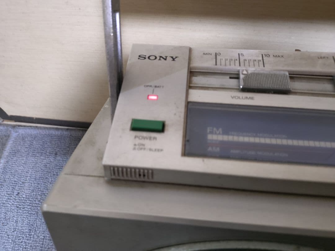 SONYソニー　STEREO CASSETTE-CORDER　CFS-77通電〇