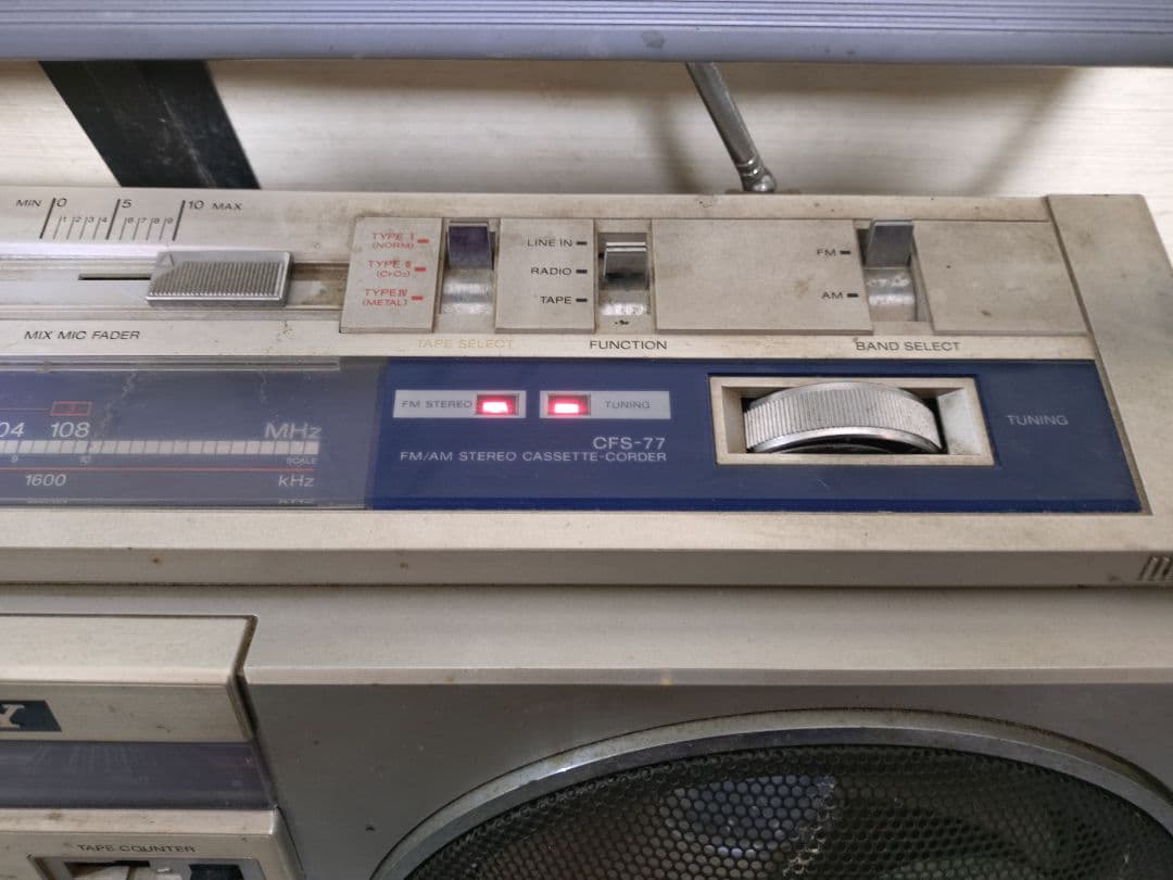 SONYソニー　STEREO CASSETTE-CORDER　CFS-77通電〇